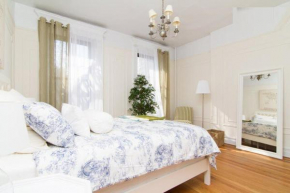 211-3 Prime Union Square Large 1BR Great value